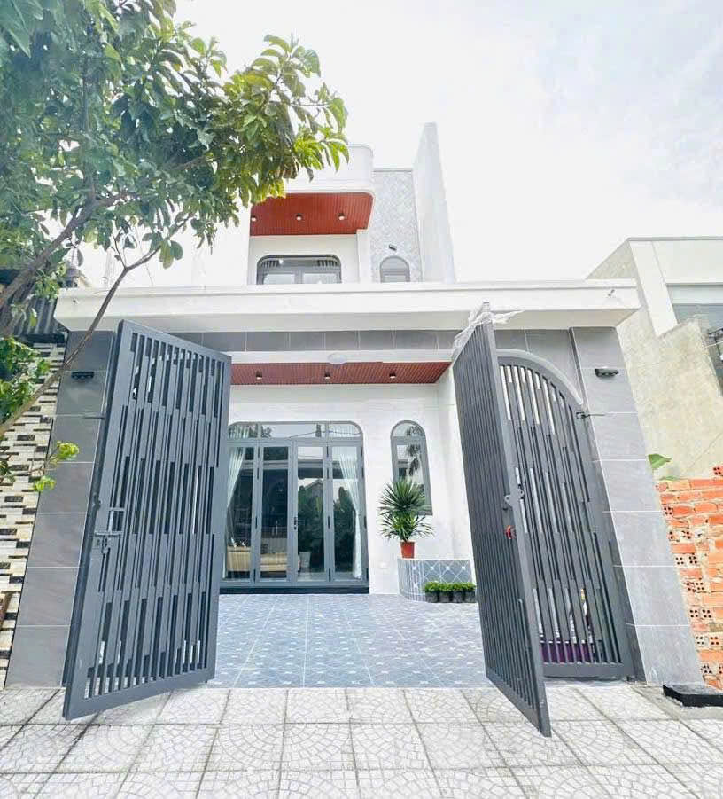 NHÀ LẦU HƯỚNG ĐƯỜNG ĐỒNG KHỞI CÁCH GO TÂN HIỆP 10P ĐI XE