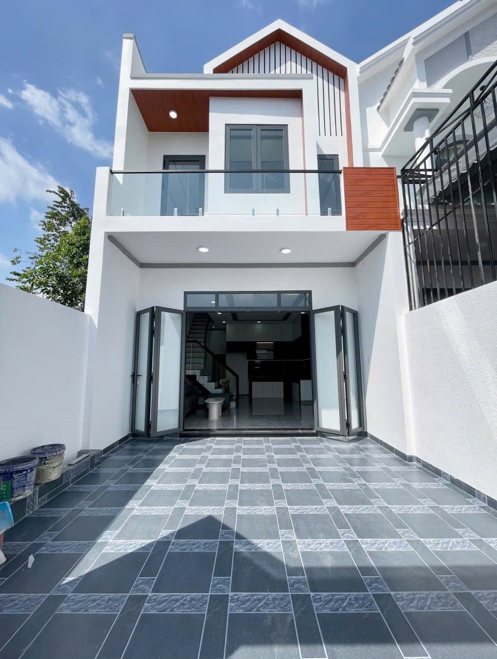 Chủ có việc bán gấp lại căn 1 trệt 1 lầu