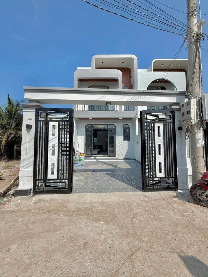 BÁN NHÀ LẦU MỚI XÂY CHƯA Ở NGÀY NÀO