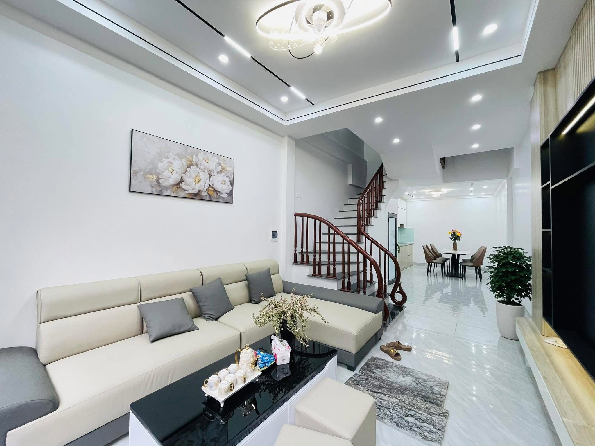 43M2_4TẦNG LÔ GÓC_FULL NỘI THẤT_NGAY PHỐ TRẦN ĐẠI NGHĨA_8.8 TỶ