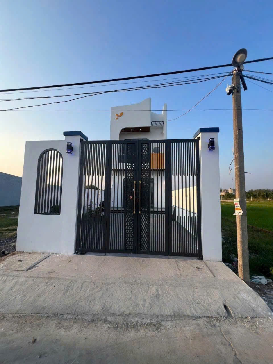 Nhà lầu đơn lập ngay cây xăng đức hưng - giá chỉ 1t750